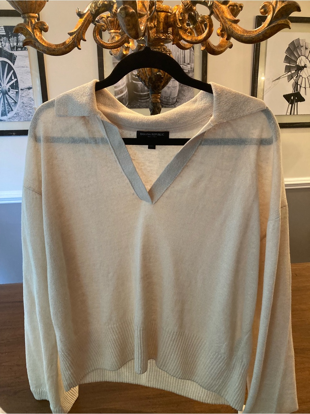 Banana Republic Cream V-Neck linen sweater
